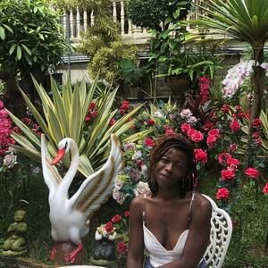 Meet your Posher, Toya